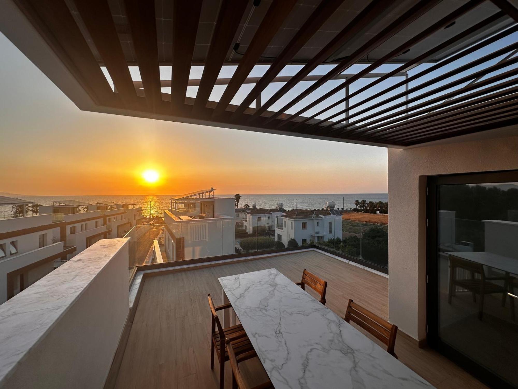 Santa Barbara Seafront Villas W Jacuzzi Pool Paphos Buitenkant foto