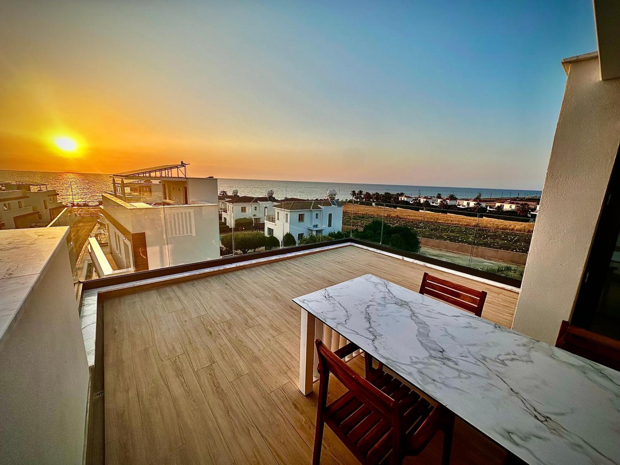Santa Barbara Seafront Villas W Jacuzzi Pool Paphos Buitenkant foto