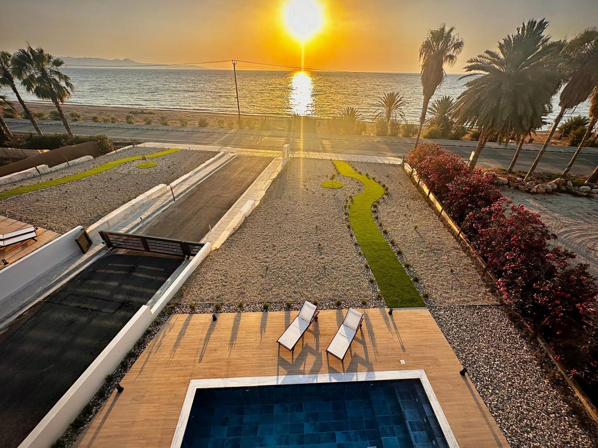 Santa Barbara Seafront Villas W Jacuzzi Pool Paphos Buitenkant foto